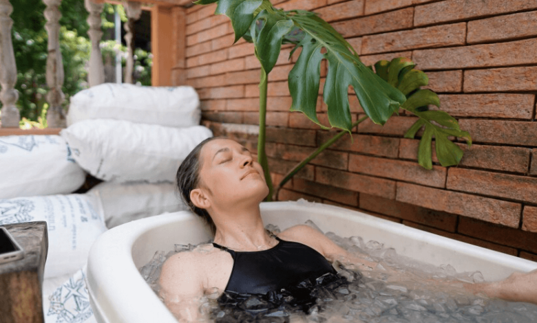 Ice Bath Therapy vs. Cryotherapy: What’s the Difference?