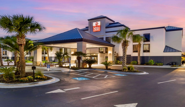 The 10 Best Vacation Deals to South Carolina You Can Book in 2026