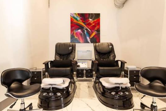 A Practical Look at Pedicure Chair Dimensions for Salon Planning